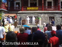 Medobraní s dětským dnem u Perníkové chaloupky 2011
